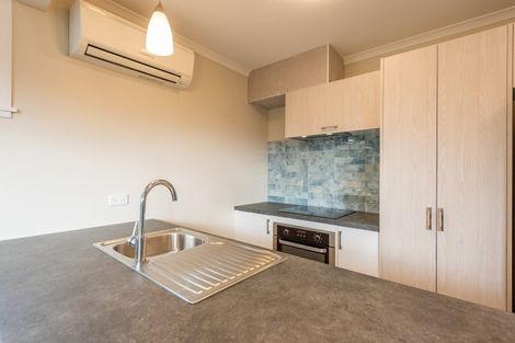 Photo of property in 58 Garden Road, Northland, Wellington, 6012