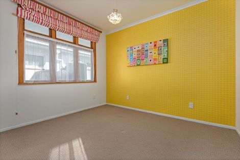 Photo of property in 10 Jensen Street, Hokowhitu, Palmerston North, 4410