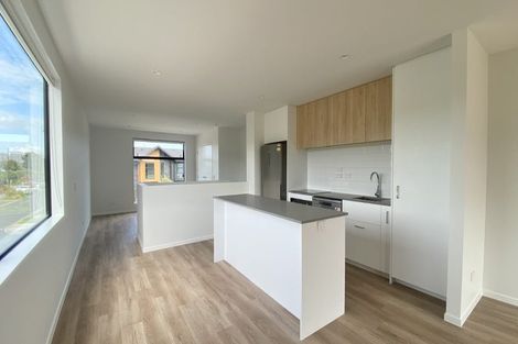 Photo of property in 93 Papatupu Way, Kumeu, 0810