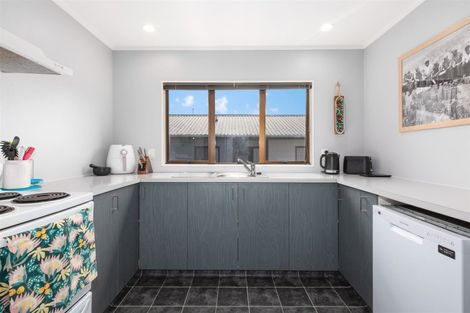 Photo of property in 62 Albatross Close, Whitby, Porirua, 5024