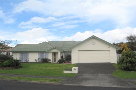 Photo of property in 53 Palmcrest Grove, Highland Park, Auckland, 2010