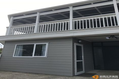 Photo of property in 18 Dunstall Place, Mangere Bridge, Auckland, 2022