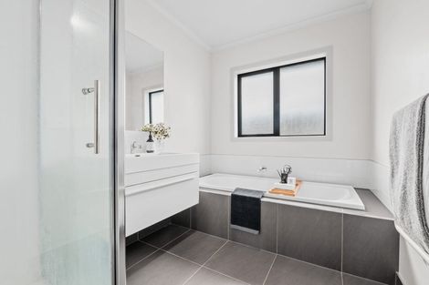 Photo of property in 19 Teatree Close, Huntington, Hamilton, 3210