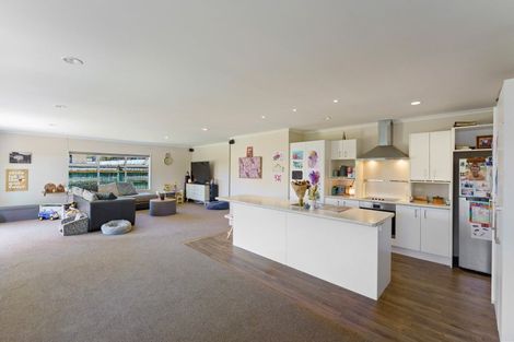 Photo of property in 11 Speranza Avenue, Otaki, 5512