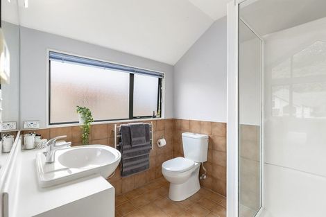 Photo of property in 11 Waterhouse Drive, Brooklyn, Wellington, 6021