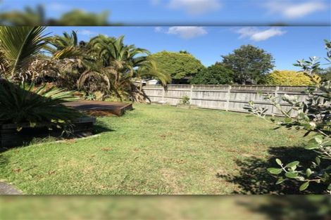 Photo of property in 7 Fiesta Drive, Half Moon Bay, Auckland, 2012