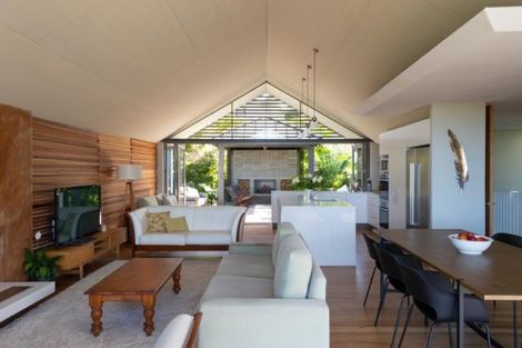 Photo of property in 26 Aotearoa Terrace, Murrays Bay, Auckland, 0630