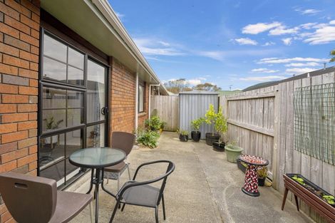 Photo of property in 108 Oxford Street, Tawa, Wellington, 5028