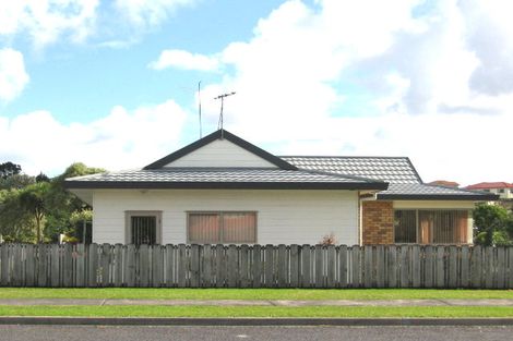Photo of property in 24 Central Park Drive, Te Atatu South, Auckland, 0610