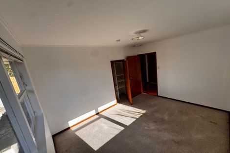 Photo of property in 75 Avonleigh Road, Green Bay, Auckland, 0604