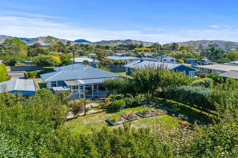 Photo of property in 2 Key Crescent, Seddon, 7210