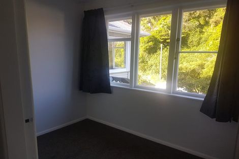 Photo of property in 2 Wilfred Street, Tawa, Wellington, 5028