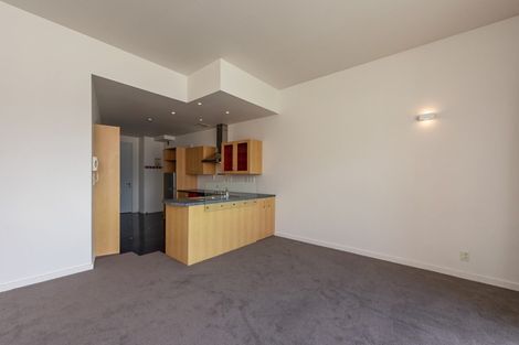 Photo of property in De Vere Apartments, 9/23 Tennyson Street, Te Aro, Wellington, 6011
