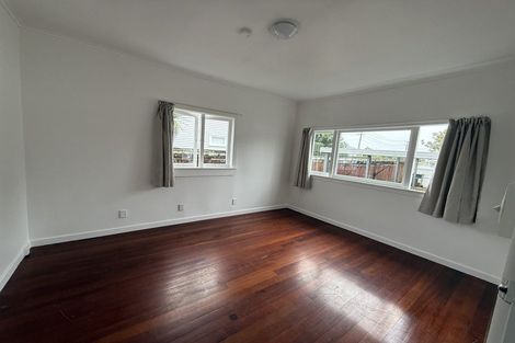 Photo of property in 40 Renfrew Avenue, Sandringham, Auckland, 1041