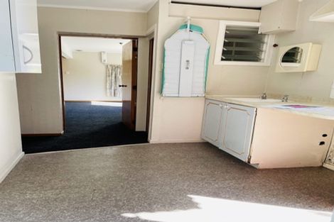 Photo of property in 51 Strid Road, Te Atatu South, Auckland, 0610