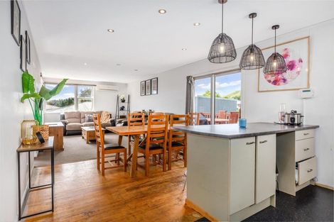 Photo of property in 136 Driver Crescent, Cannons Creek, Porirua, 5024
