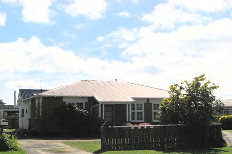 Photo of property in 12 Bennett Street, Gonville, Whanganui, 4501