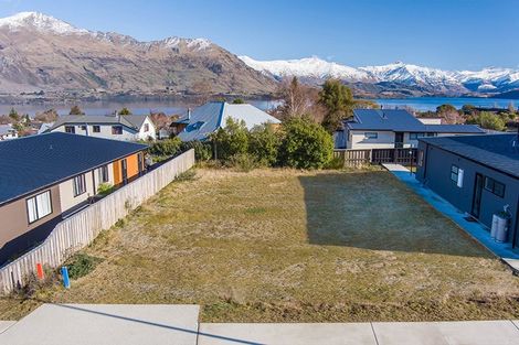 Photo of property in 16 Clearview Street, Wanaka, 9305