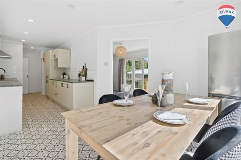 Photo of property in 21 Thomson Grove, Stokes Valley, Lower Hutt, 5019