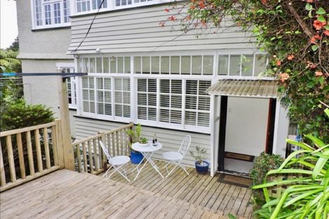 Photo of property in 145 Kelburn Parade, Kelburn, Wellington, 6012