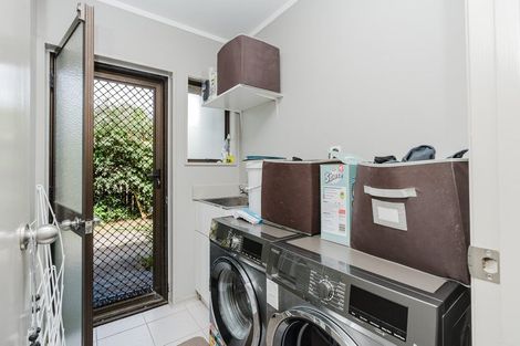 Photo of property in 17 Kentucky Crescent, Nawton, Hamilton, 3200