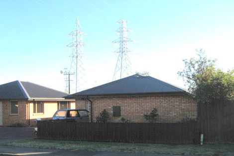 Photo of property in 3/318 Waterloo Road, Islington, Christchurch, 8042