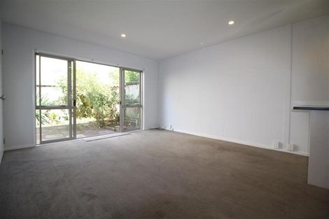 Photo of property in Emery Gardens, 7/4 Ambrico Place, New Lynn, Auckland, 0600