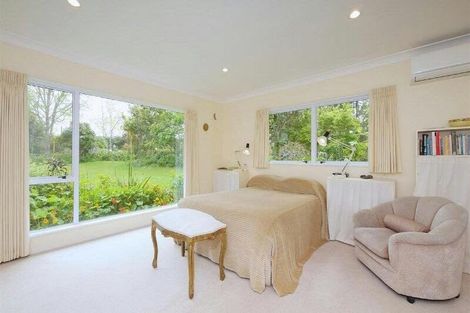 Photo of property in 211 Waihoehoe Road, Drury, 2577