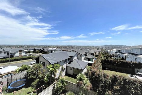 Photo of property in 98 Arrowsmith Drive, Flat Bush, Auckland, 2019