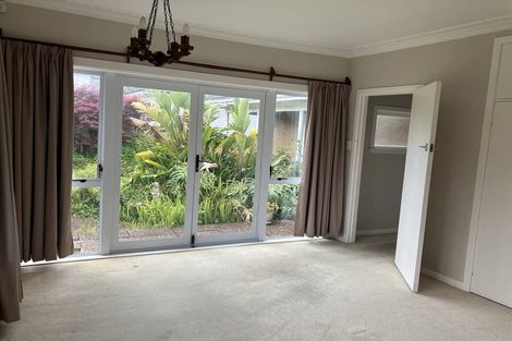 Photo of property in 94 Ocean View Road, Northcote, Auckland, 0627