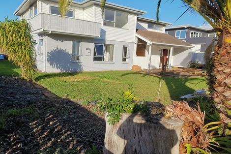 Photo of property in 1/11 Park Avenue, Northcote, Auckland, 0626