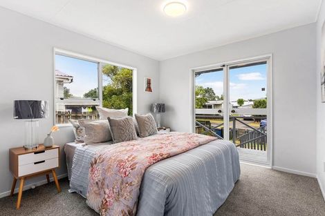 Photo of property in 3 Imperial Place, Henderson, Auckland, 0612
