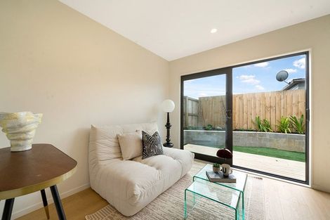 Photo of property in 2/114 Don Buck Road, Massey, Auckland, 0614
