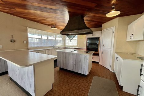 Photo of property in 125 Redoubt Road, Goodwood Heights, Auckland, 2105