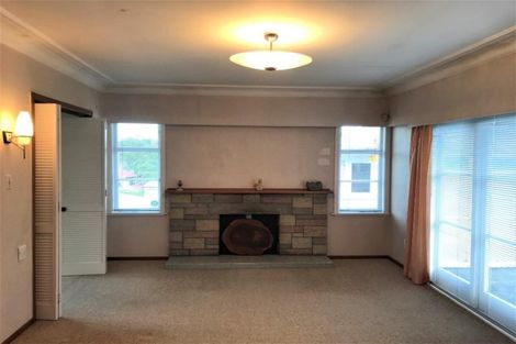 Photo of property in 37 St Leonards Road, Kelston, Auckland, 0602