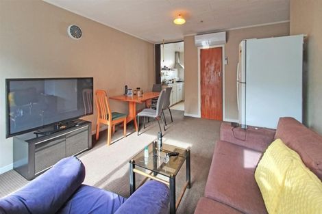 Photo of property in 76b Eliot Street, New Plymouth, 4310