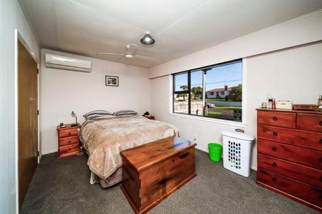 Photo of property in 16 Caplen Street, Hawera, 4610