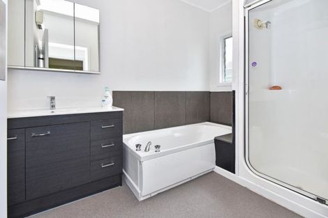 Photo of property in 1/91 Beach Road, Pahurehure, Papakura, 2113