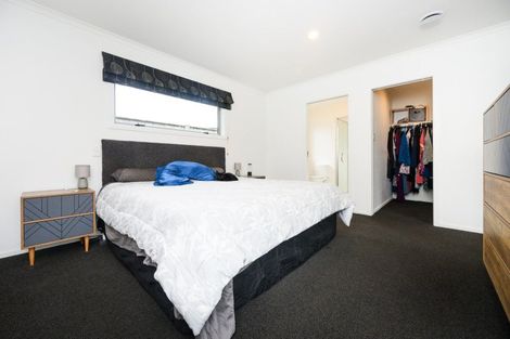 Photo of property in 17 Lorenzo Place, Kelvin Grove, Palmerston North, 4414