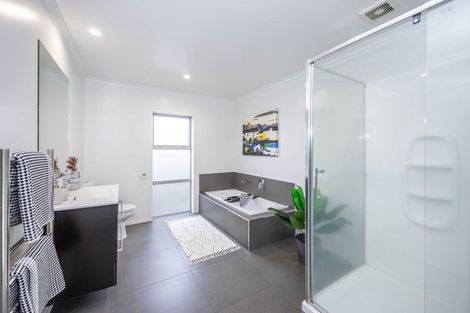 Photo of property in 102 Tramway Road, Ruakura, Hamilton, 3214