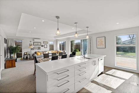 Photo of property in 16 Burnham School Road, Rolleston, 7614