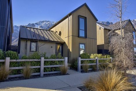 Photo of property in 33 Mulholland Drive, Jacks Point, 9371