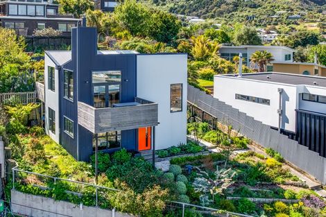 Photo of property in 6 Selwyn Road, Lyttelton, 8082