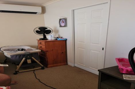 Photo of property in 12 Natasha Lane, Henderson, Auckland, 0612