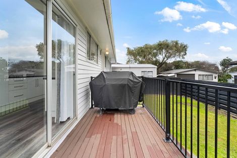 Photo of property in 2 Muir Avenue, Mangere Bridge, Auckland, 2022