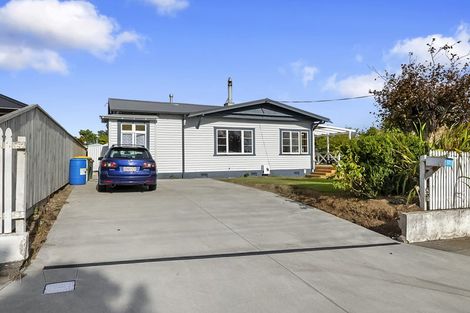 Photo of property in 7 Wheeler Place, Upper Vogeltown, New Plymouth, 4310