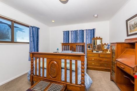 Photo of property in 157 Luckens Road, West Harbour, Auckland, 0618