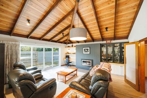 Photo of property in 12 Truscott Grove, Awapuni, Palmerston North, 4412