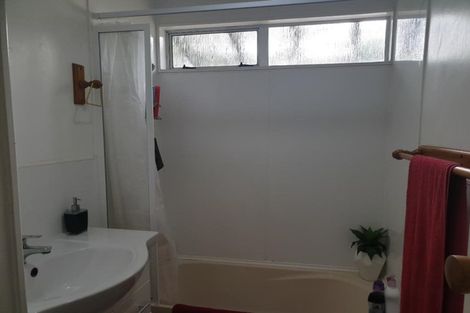 Photo of property in 21a Omapere Street, Whitby, Porirua, 5024