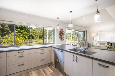 Photo of property in 4 Okoare Lane, Ferndale, New Plymouth, 4310